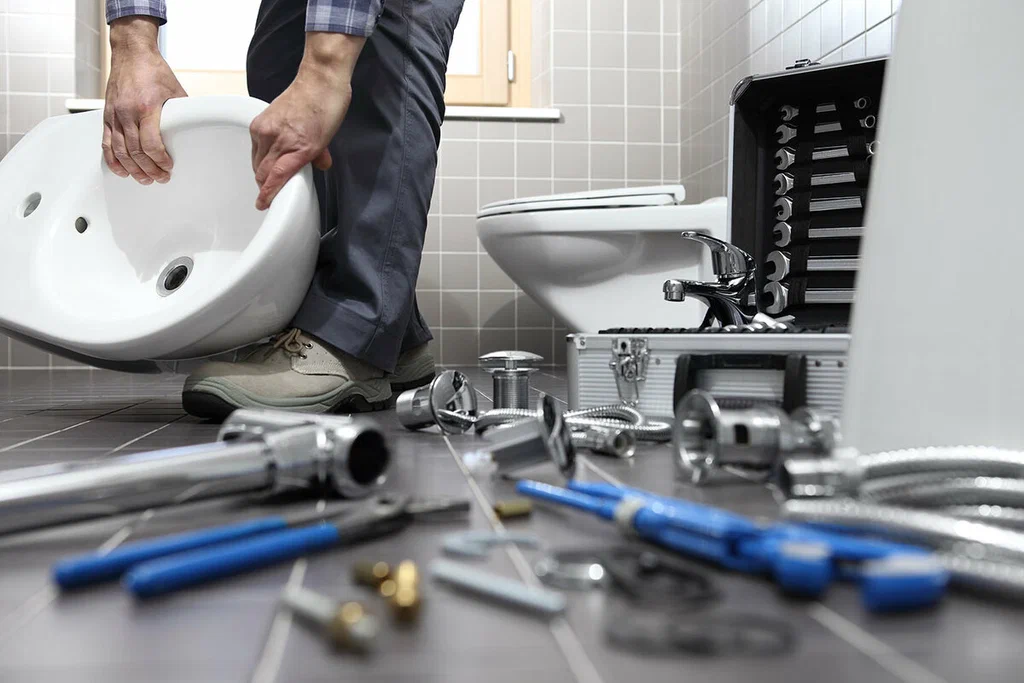 Professional bathroom plumbing repair in San Lorenzo